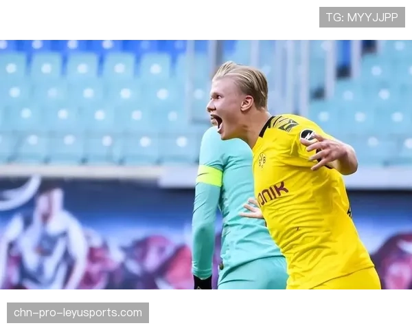 哈兰德无球表现惊艳，瓜迪奥拉前锋体系初见成效，哈兰德踢什么位置